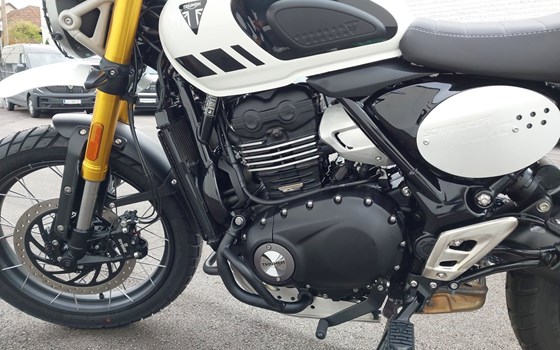 Neufahrzeug Triumph Scrambler 400 XC - Bild 11
