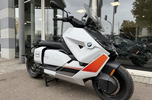 BMW CE 04