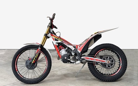 Gebrauchtmotorrad TRS One 125 RR Raga Racing - Bild 2 Gebrauchtmotorrad TRS One 125 RR Raga Racing - Bild 2