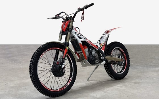Gebrauchtmotorrad TRS One 250 RR Raga Racing - Bild 1 Gebrauchtmotorrad TRS One 250 RR Raga Racing - Bild 1