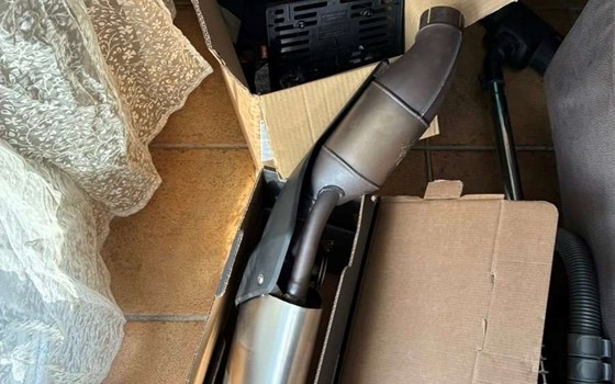 Gebrauchtmotorrad Aprilia RSV 1000 R Factory (RSV Mille R Factory) - Bild 1