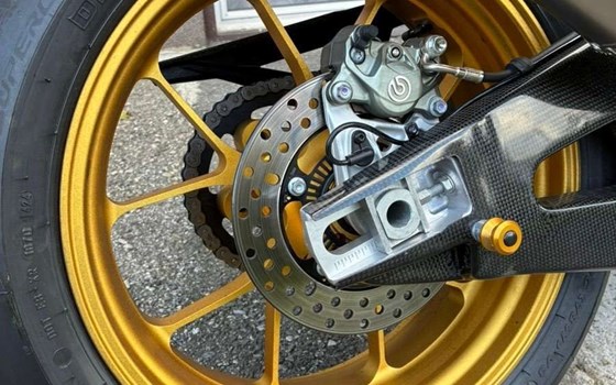 Gebrauchtmotorrad Aprilia RSV 1000 R Factory (RSV Mille R Factory) - Bild 6