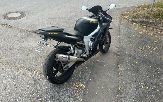 Gebrauchtmotorrad Yamaha YZF-R6 - Bild 6 Gebrauchtmotorrad Yamaha YZF-R6 - Bild 6