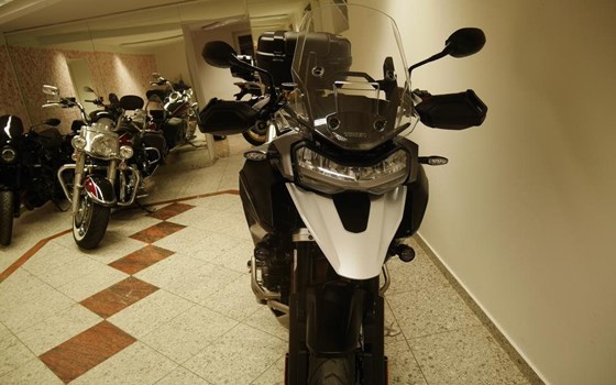Gebrauchtmotorrad Triumph Tiger 1200 GT PRO - Bild 3 Gebrauchtmotorrad Triumph Tiger 1200 GT PRO - Bild 3