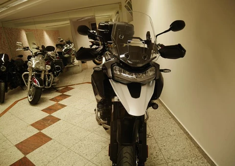 zum Vergrössern bitte anklicken!