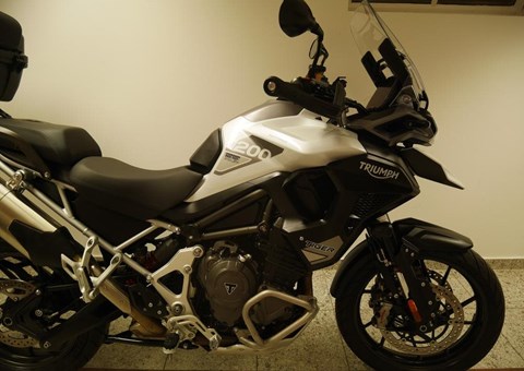 zum Vergrössern bitte anklicken!