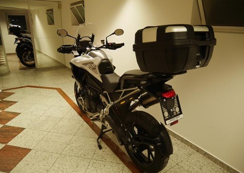 zum Vergrössern bitte anklicken!