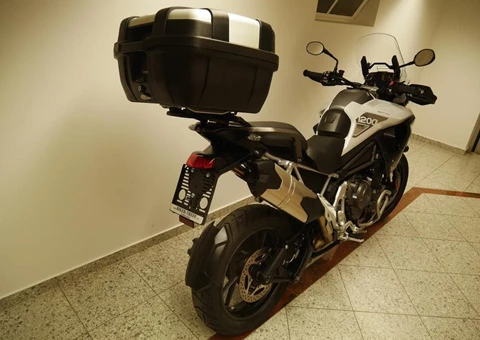 zum Vergrössern bitte anklicken!