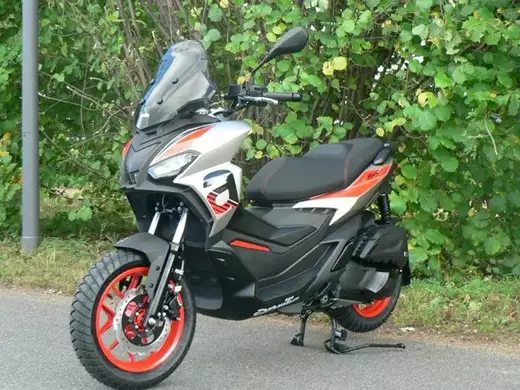 Aprilia SR GT Sport 125