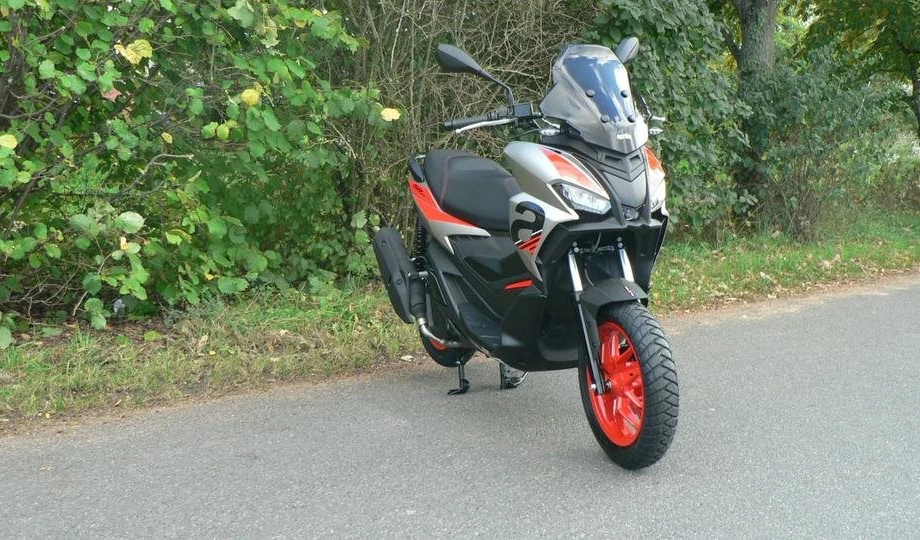 Angebot Aprilia SR GT Sport 125 Bild 3: Angebot Aprilia SR GT Sport 125