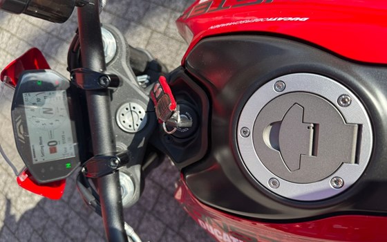 Gebrauchtmotorrad Ducati Monster + - Bild 3