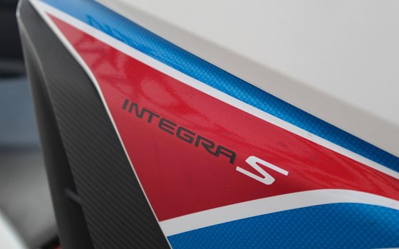 Gebrauchtmotorrad Honda Integra - Bild 14