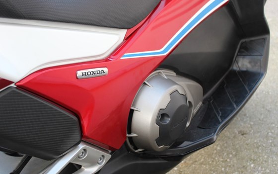 Gebrauchtmotorrad Honda Integra - Bild 19