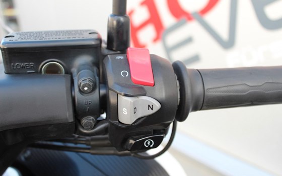 Gebrauchtmotorrad Honda Integra - Bild 8