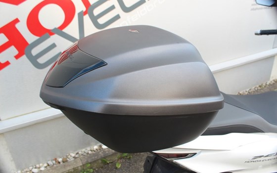 Gebrauchtmotorrad Honda PCX125 - Bild 11