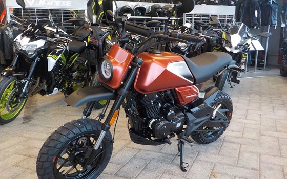 Gebrauchtmotorrad Brixton Crossfire 125 XS - Bild 1