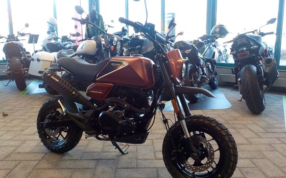 Gebrauchtmotorrad Brixton Crossfire 125 XS - Bild 4