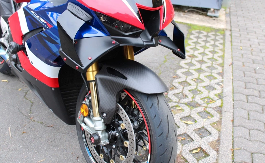 Angebot Honda CBR1000RR-R Fireblade SP Bild 11: Angebot Honda CBR1000RR-R Fireblade SP