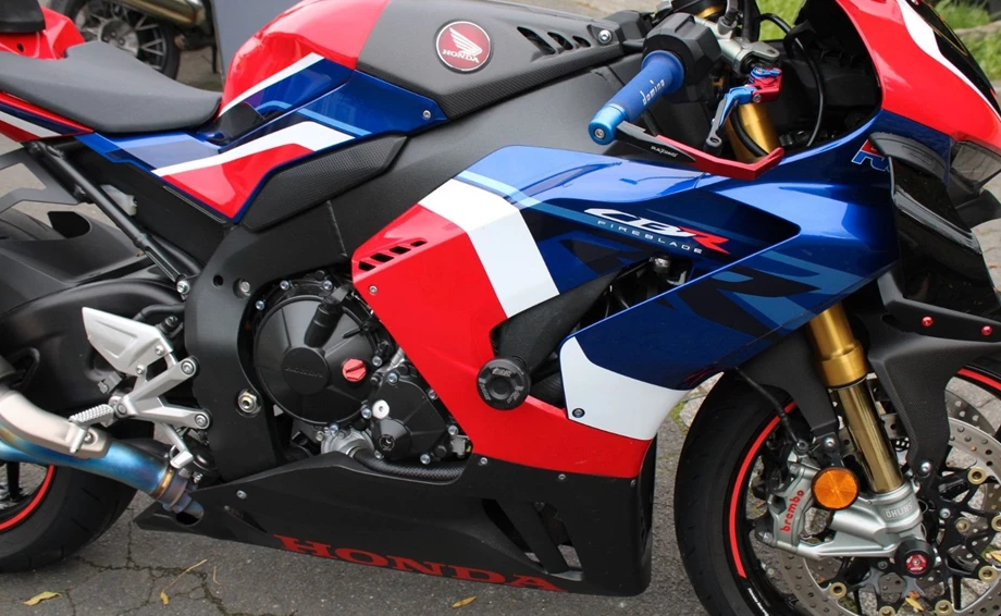 Angebot Honda CBR1000RR-R Fireblade SP Bild 8: Angebot Honda CBR1000RR-R Fireblade SP