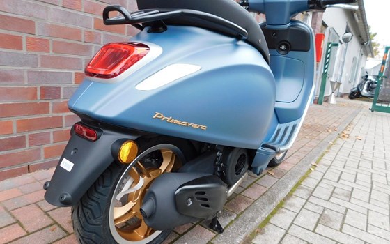 Neufahrzeug Vespa Primavera 125 Officina 8 - Bild 12