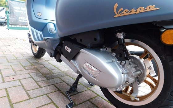 Neufahrzeug Vespa Primavera 125 Officina 8 - Bild 14