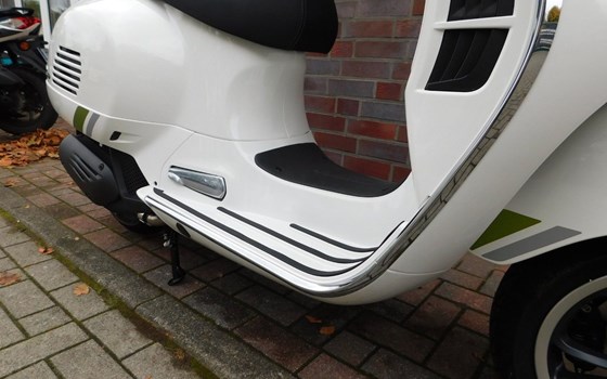 Neufahrzeug Vespa GTS 125ie Super Tech - Bild 10