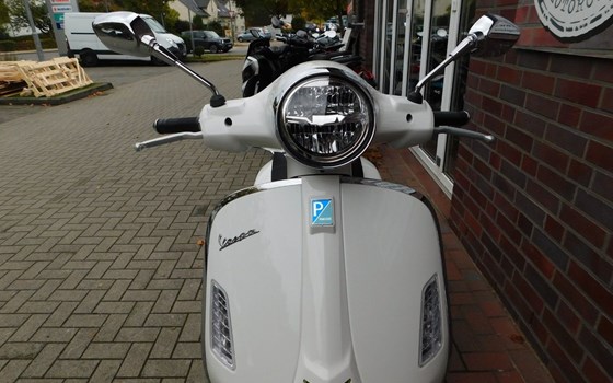 Neufahrzeug Vespa GTS 125ie Super Tech - Bild 6