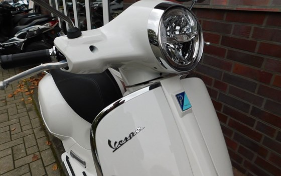 Neufahrzeug Vespa GTS 125ie Super Tech - Bild 7