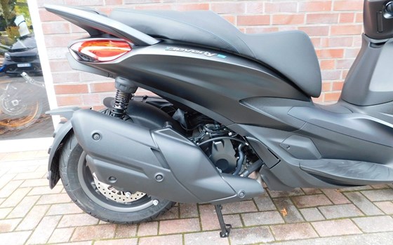 Neufahrzeug Piaggio Beverly 400 - Bild 11