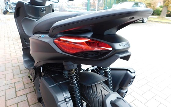 Neufahrzeug Piaggio Beverly 400 - Bild 13
