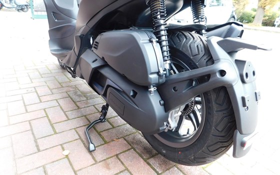 Neufahrzeug Piaggio Beverly 400 - Bild 14