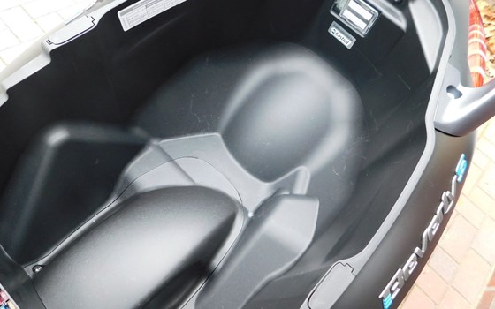 Neufahrzeug Piaggio Beverly 400 - Bild 17