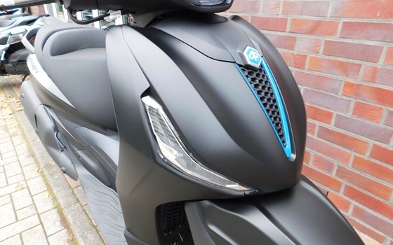 Neufahrzeug Piaggio Beverly 400 - Bild 7