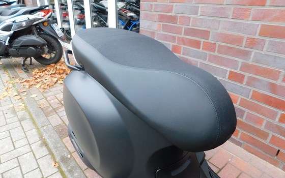 Neufahrzeug Vespa Sprint - Bild 11