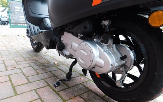 Neufahrzeug Vespa Sprint - Bild 14