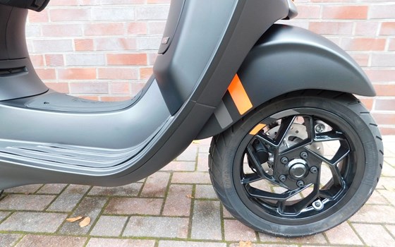 Neufahrzeug Vespa Sprint - Bild 9