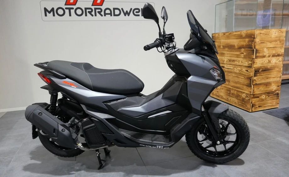Angebot Aprilia SR GT 125 Bild 3: Angebot Aprilia SR GT 125