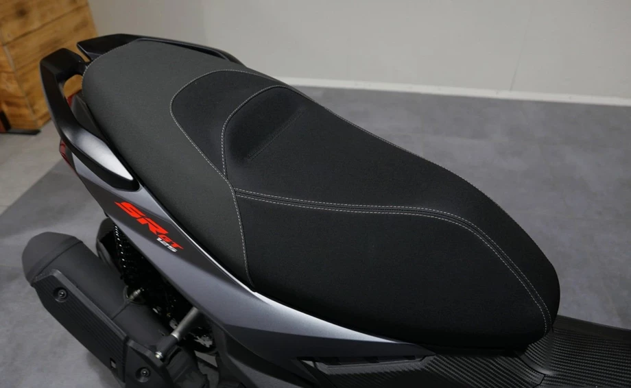 Angebot Aprilia SR GT 125 Bild 5: Angebot Aprilia SR GT 125