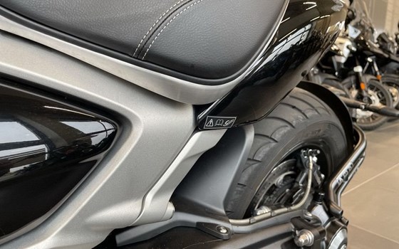 Gebrauchtmotorrad Triumph Rocket 3 R - Bild 14