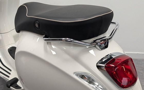 Neufahrzeug Vespa Sprint 50 S - Bild 7