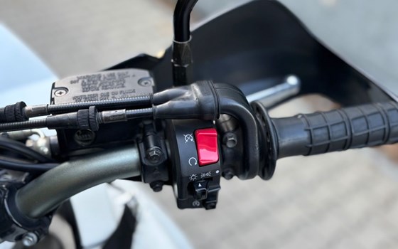 Gebrauchtmotorrad KTM 950 Adventure S - Bild 12