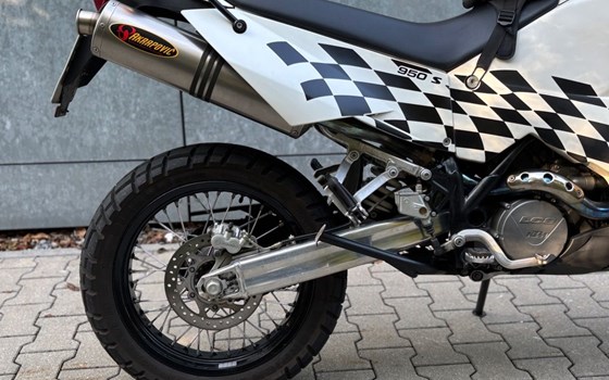 Gebrauchtmotorrad KTM 950 Adventure S - Bild 18