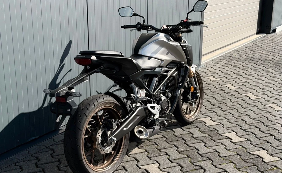 Angebot Honda CB125R Bild 2: Angebot Honda CB125R