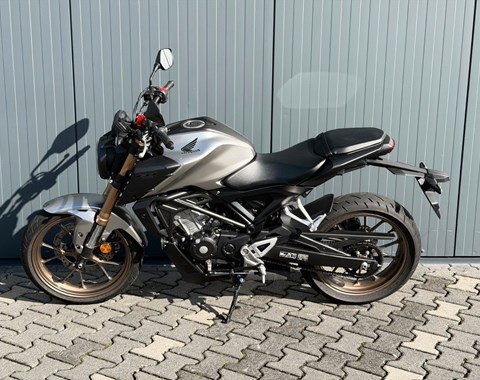 zum Vergrössern bitte anklicken!