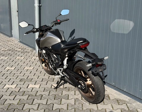 zum Vergrössern bitte anklicken!