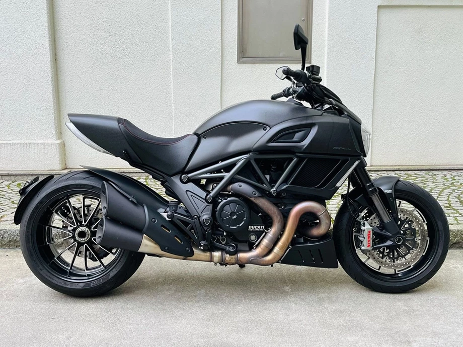 Angebot Ducati Diavel 1200 Dark Bild 1: Angebot Ducati Diavel 1200 Dark