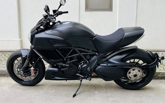 Gebrauchtmotorrad Ducati Diavel 1200 Dark - Bild 3