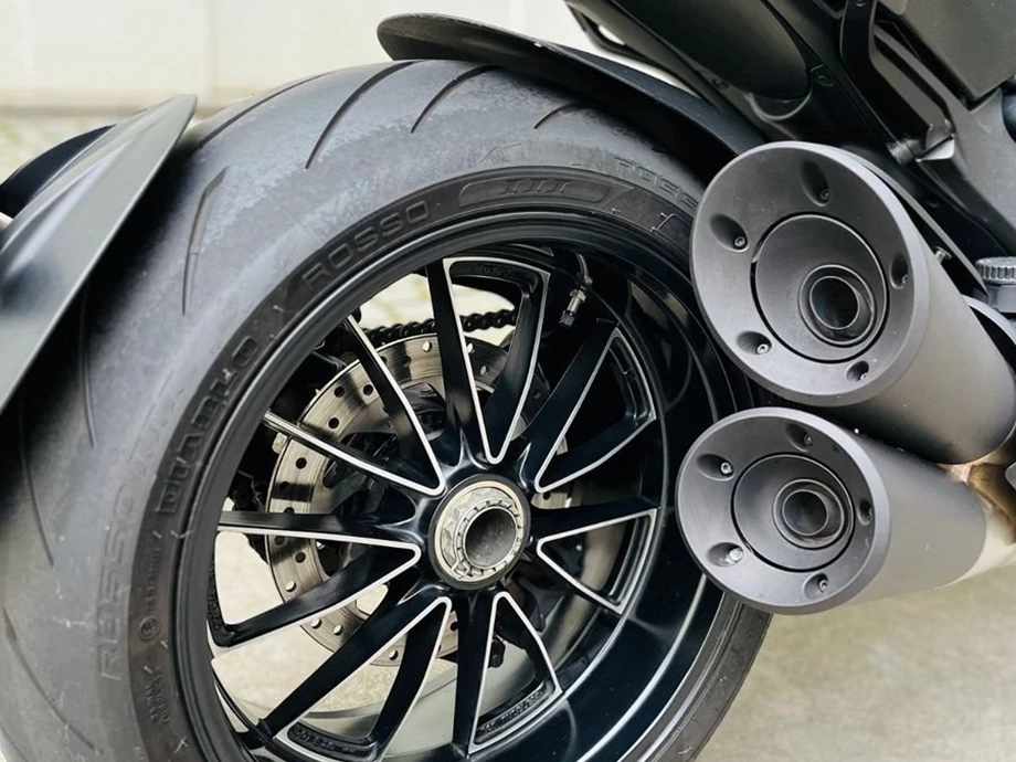 Angebot Ducati Diavel 1200 Dark Bild 5: Angebot Ducati Diavel 1200 Dark