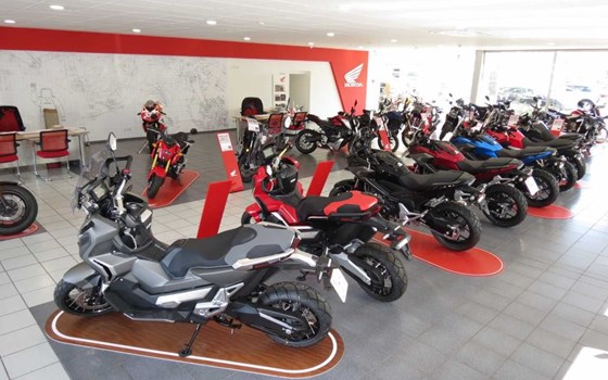 Neufahrzeug Honda CB650R E-Clutch - Bild 11