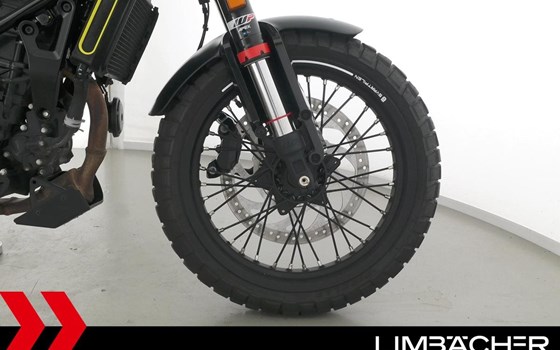 Gebrauchtmotorrad Husqvarna Svartpilen 125 - Bild 14